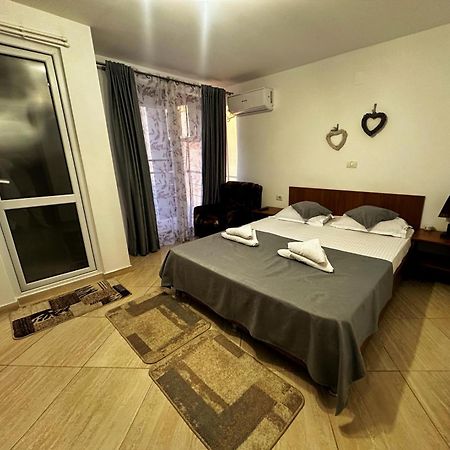 Casa Kmy Hotell Tuzla Exteriör bild