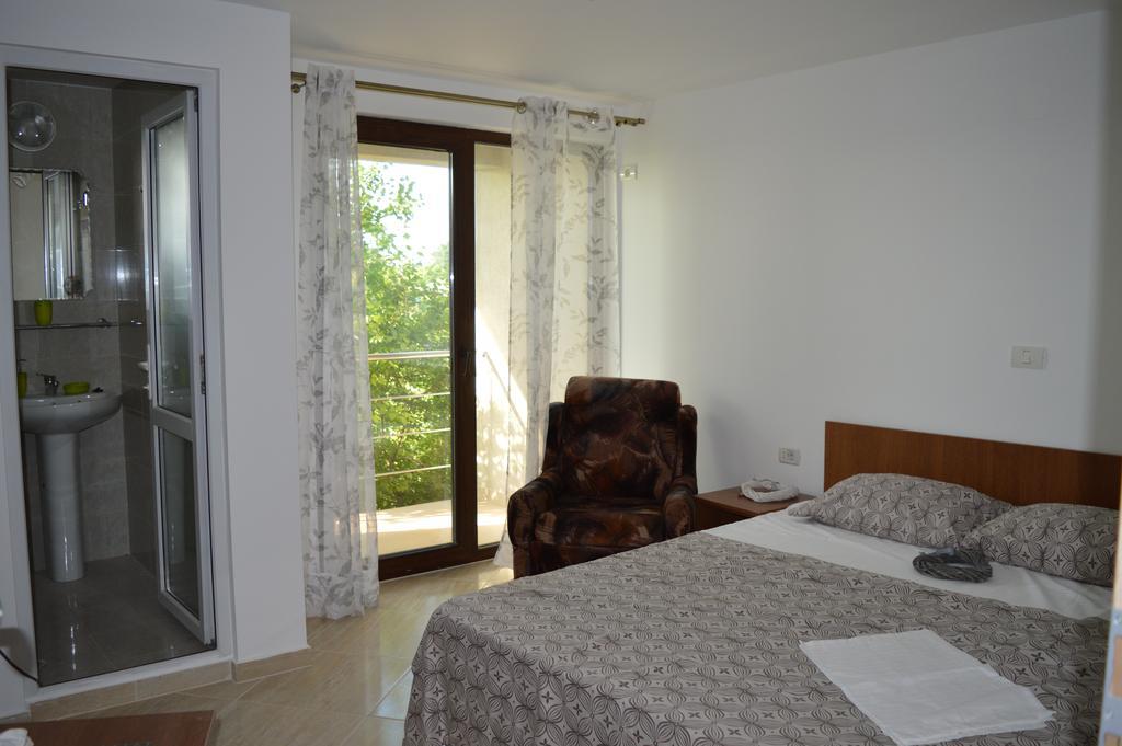 Casa Kmy Hotell Tuzla Exteriör bild