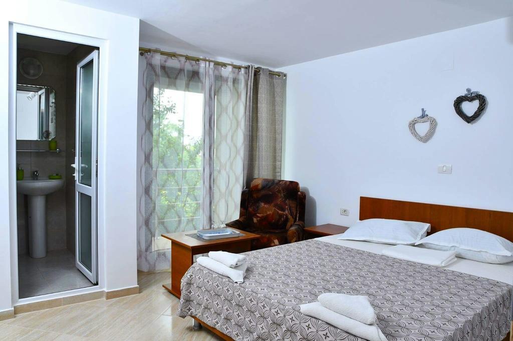 Casa Kmy Hotell Tuzla Exteriör bild